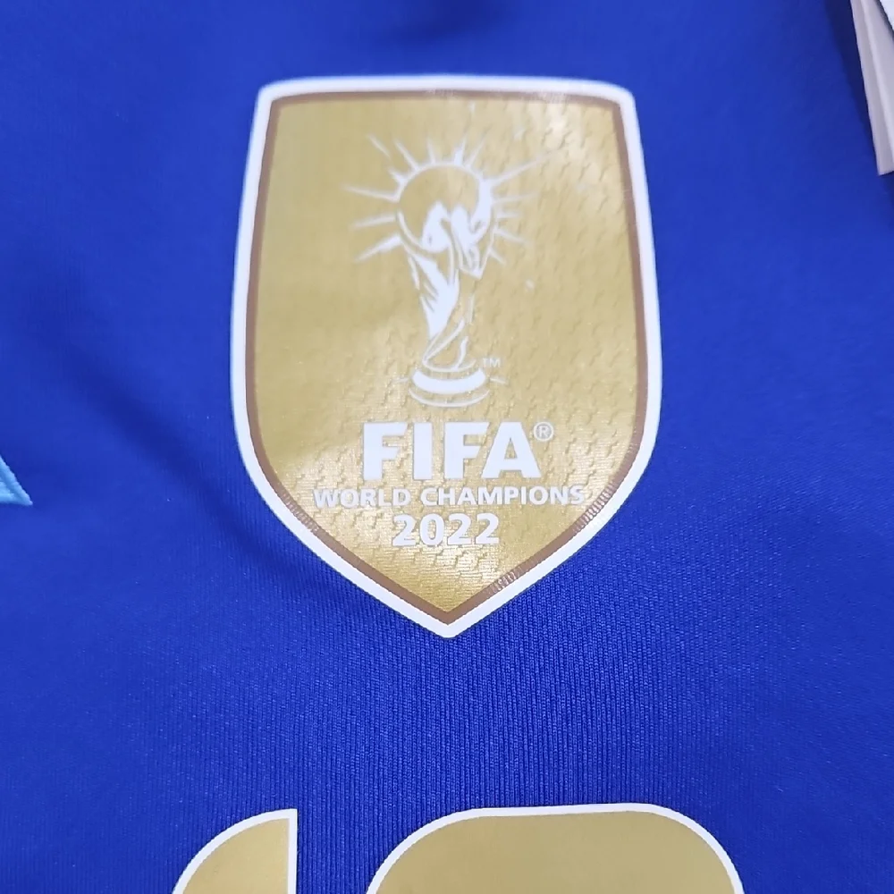 Adidas Argentina Blue and Gold Jersey FIFA WORLD CHAMPIONS 2022. MESSI NUMBER 10 - Picture 3 of 5